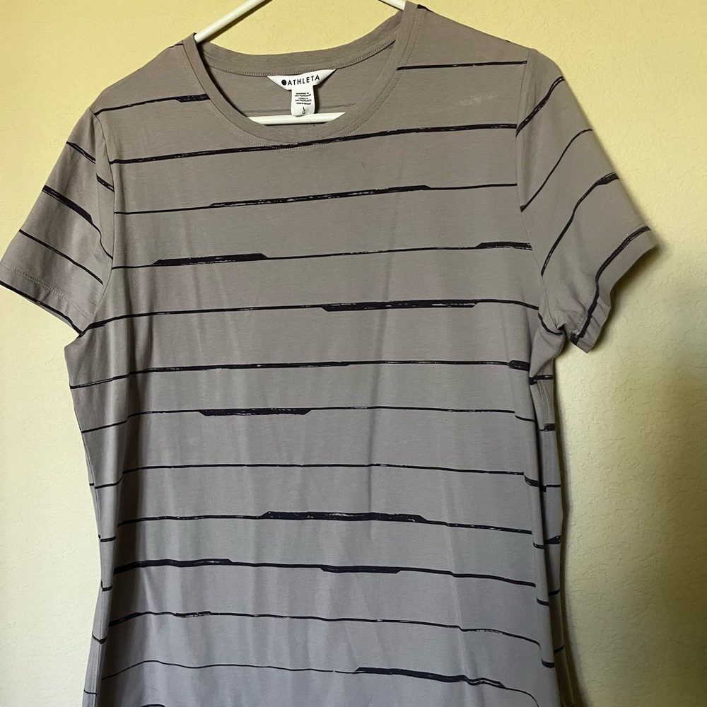 Athleta Outbound Tee - Picture 3 of 4